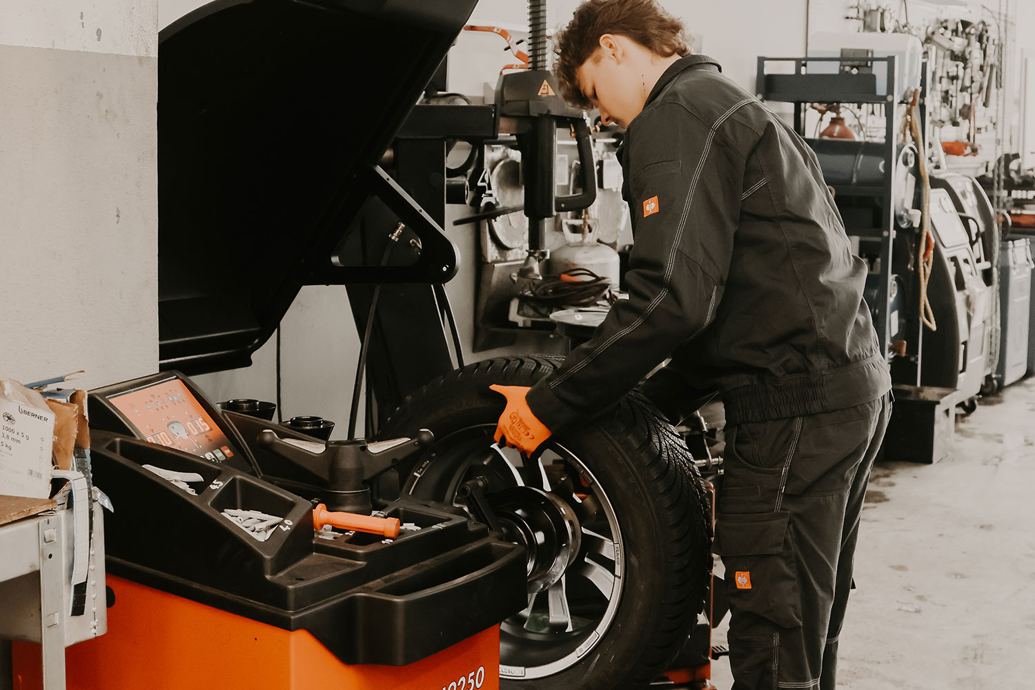 reifeneinlagerung-autohaus-eichriedler-gundertshausen-6