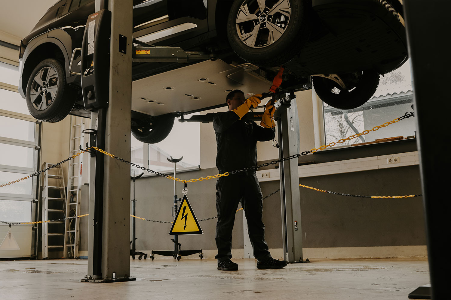 service-elektro-hybridfahrzeuge-gundertshausen-autohaus-eichriedler-2