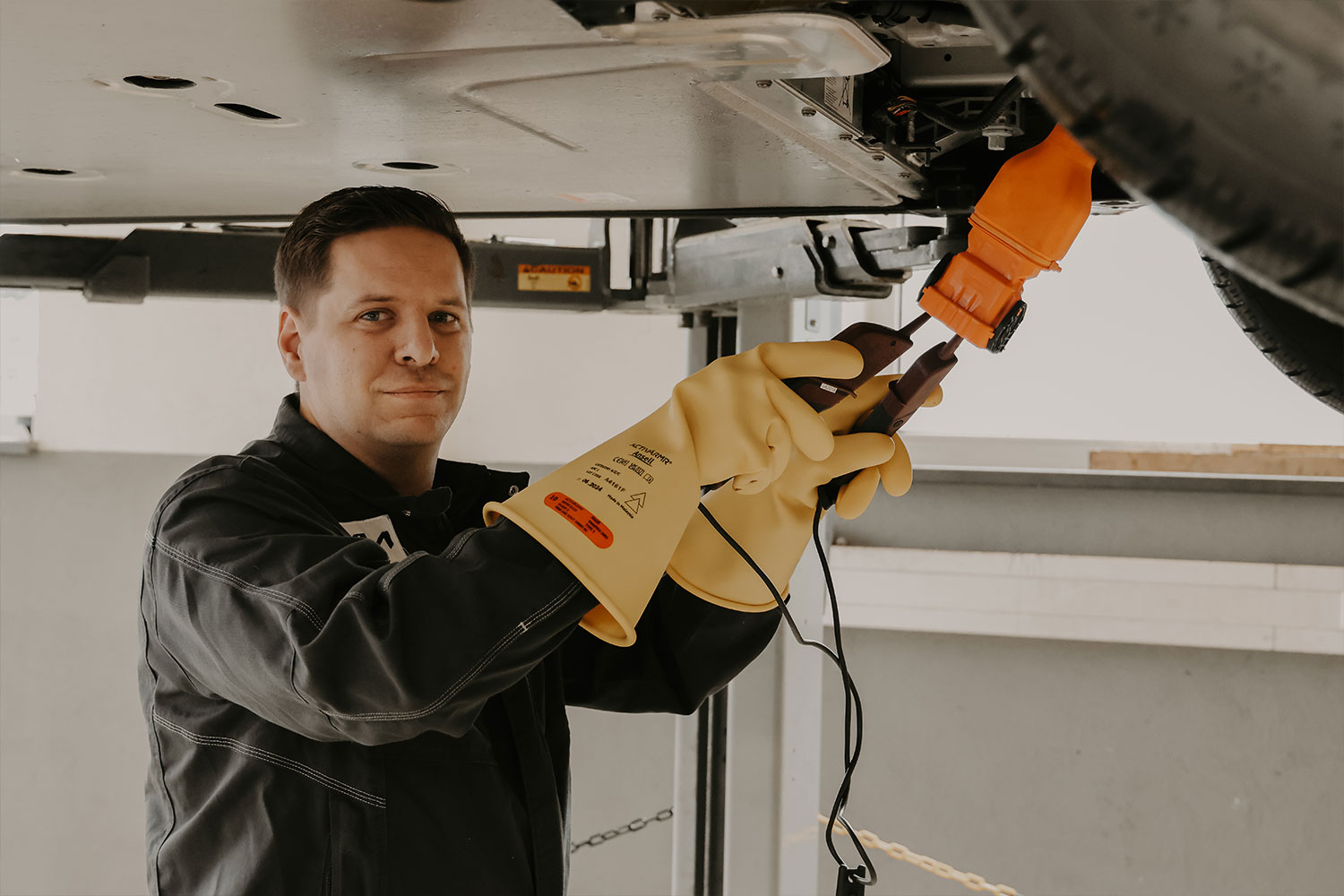 service-elektro-hybridfahrzeuge-gundertshausen-autohaus-eichriedler-3